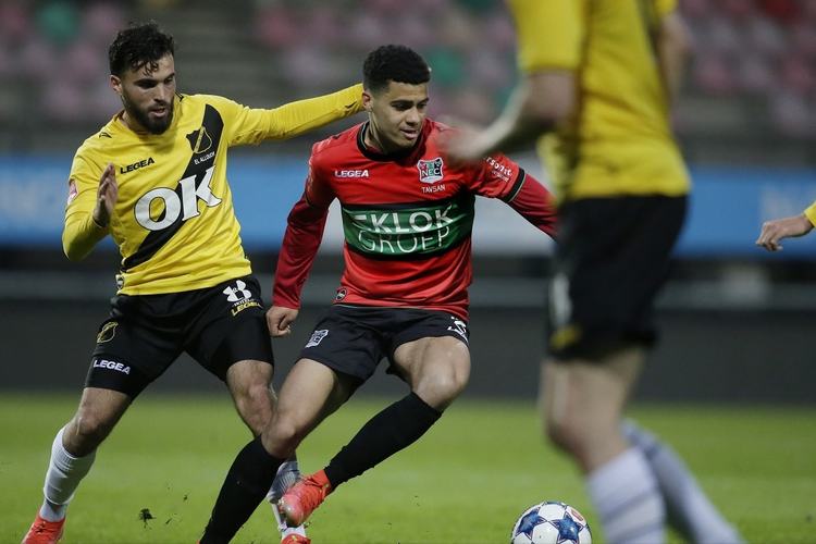 还体现了他 还体现了他