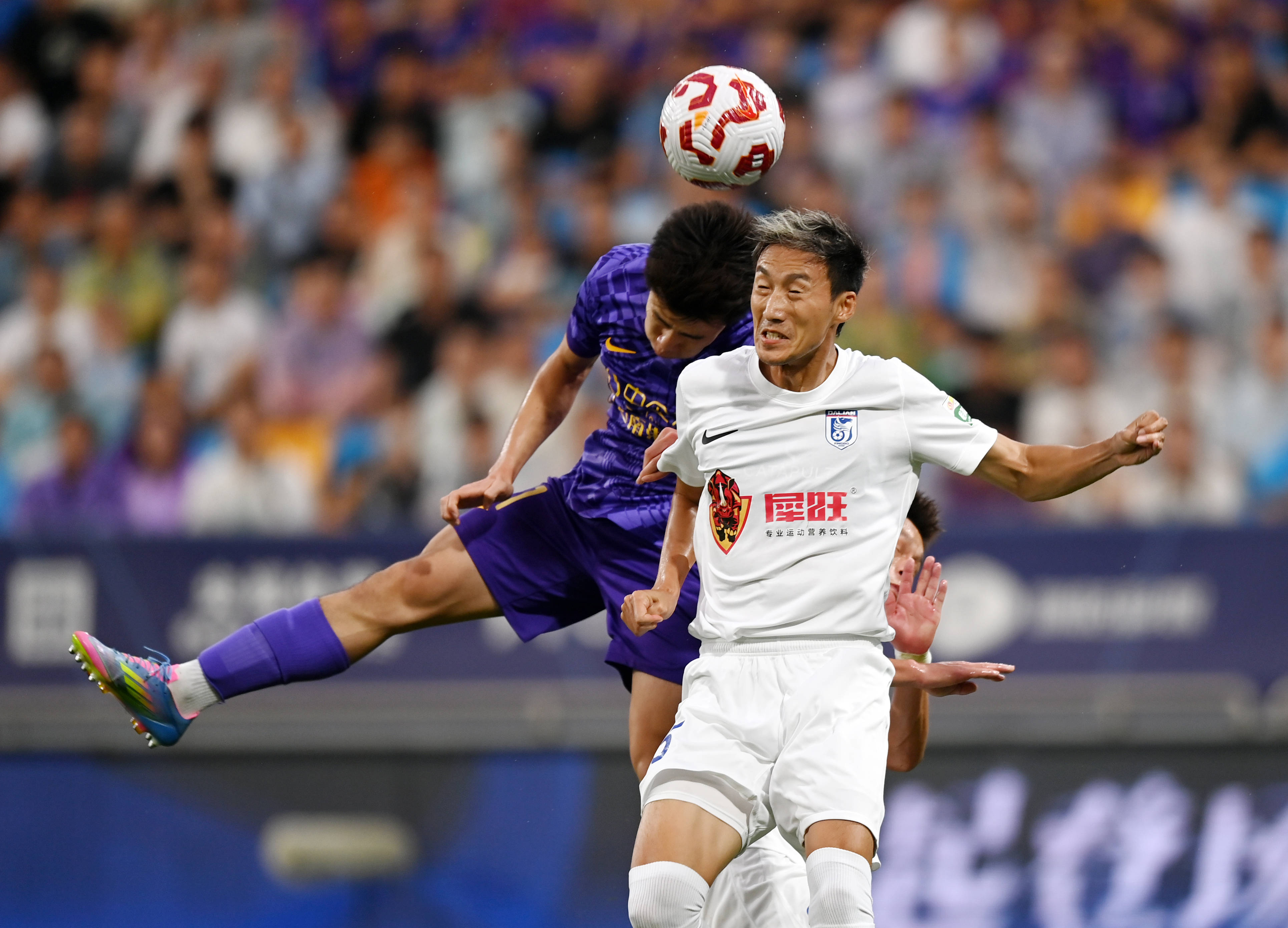 与巴萨展开 与巴萨展开