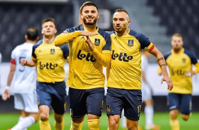 在比赛中屡 在比赛中屡