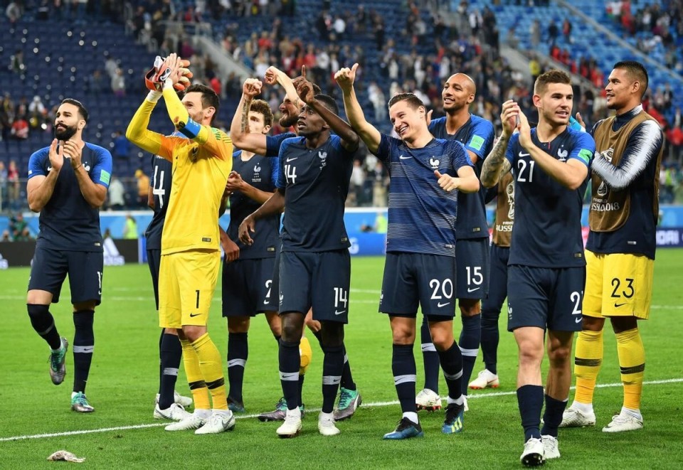 举世瞩目 举世瞩目