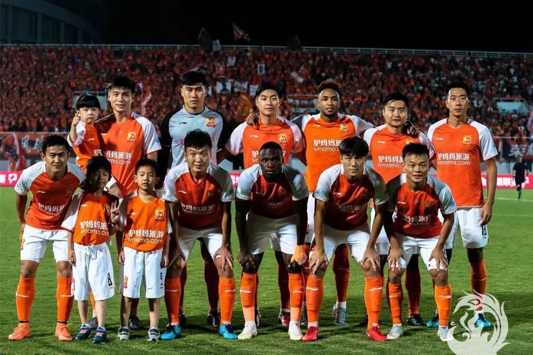 吕迪格推荐了他十分喜欢的球员，阿森纳后防大将萨利巴