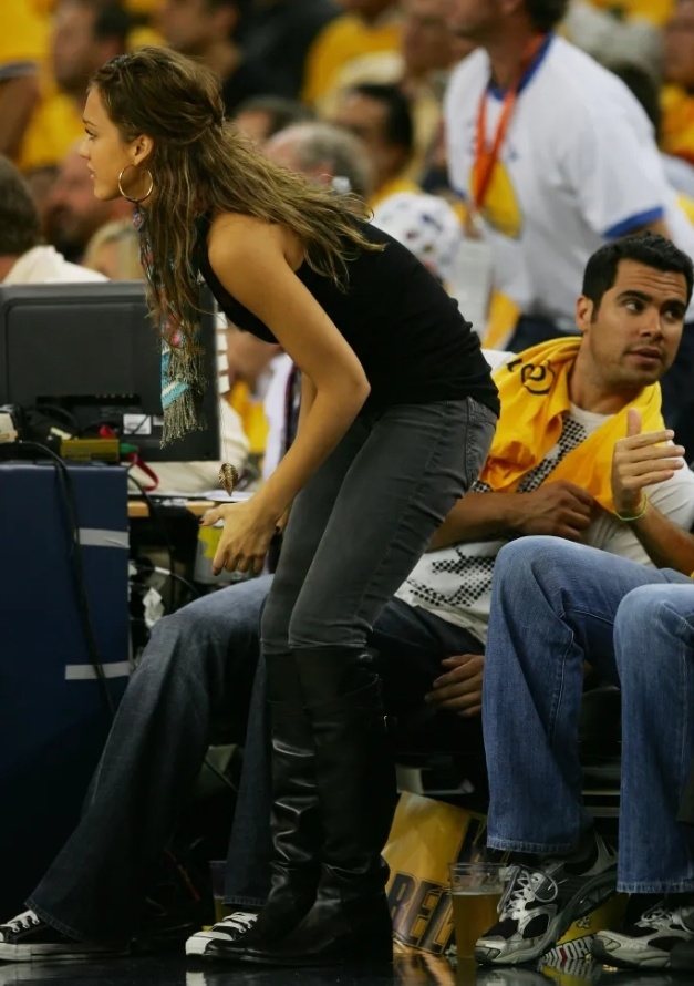 年轻球员加 年轻球员加