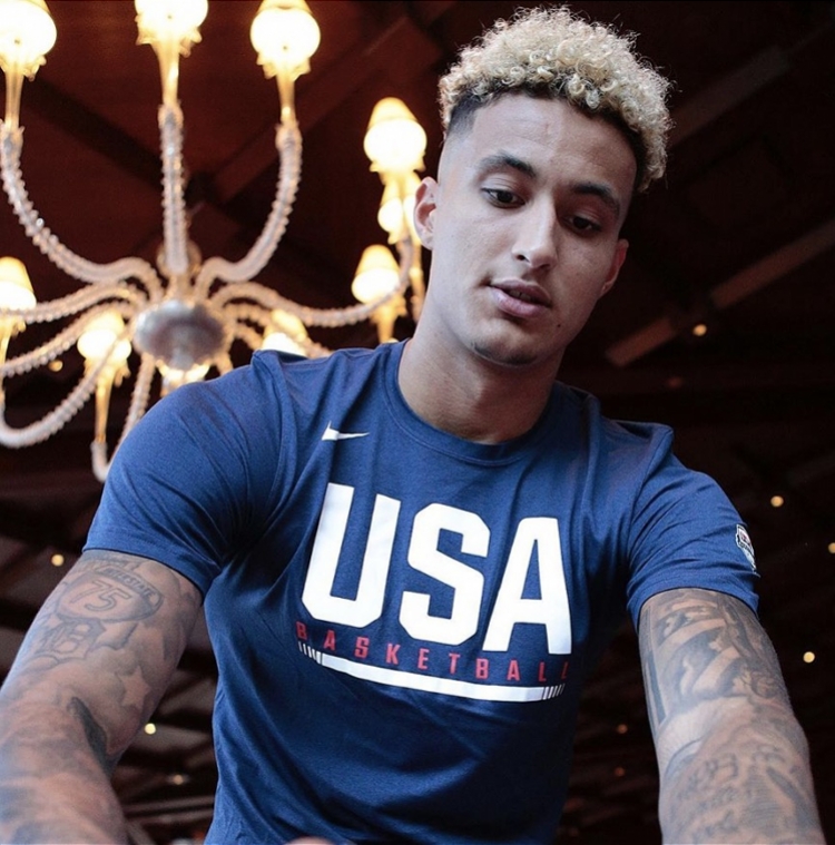 而且球员甚 而且球员甚