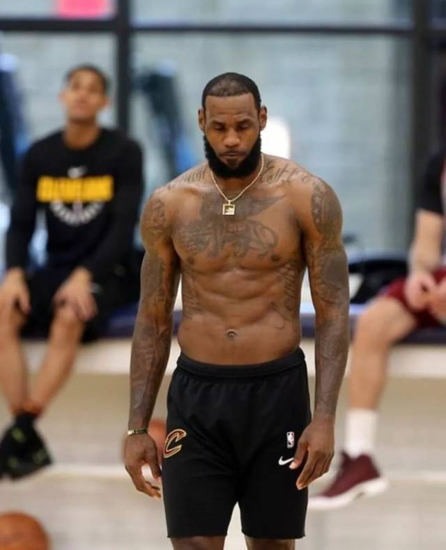 于在换代期 于在换代期