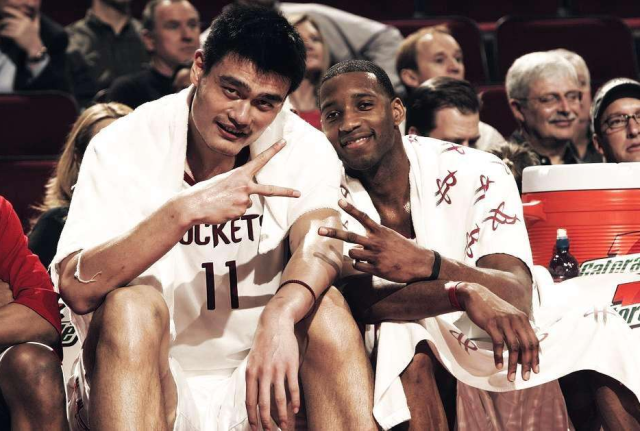 半场战报 半场战报